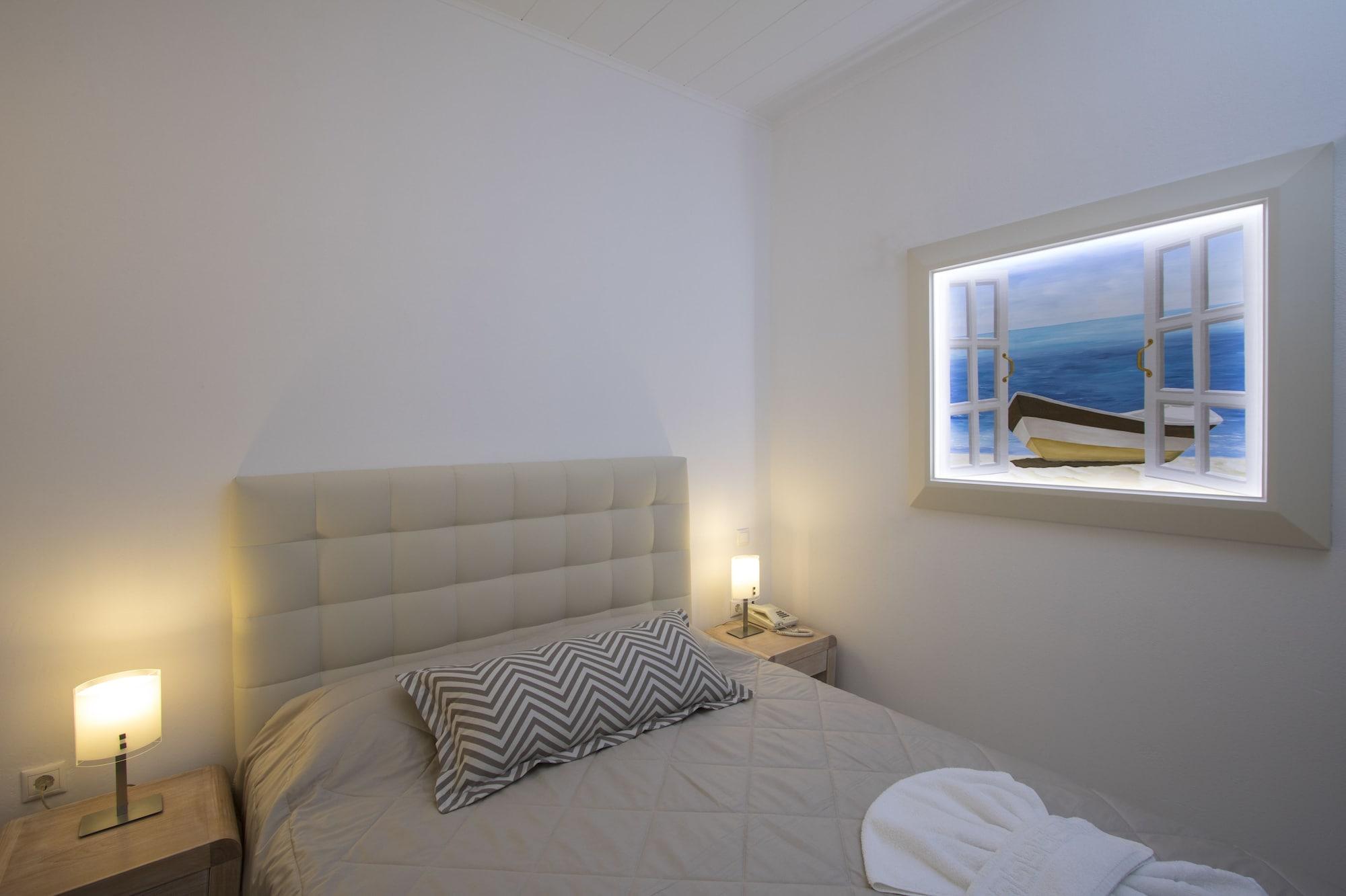 Erato Apartments Fira  Exteriör bild