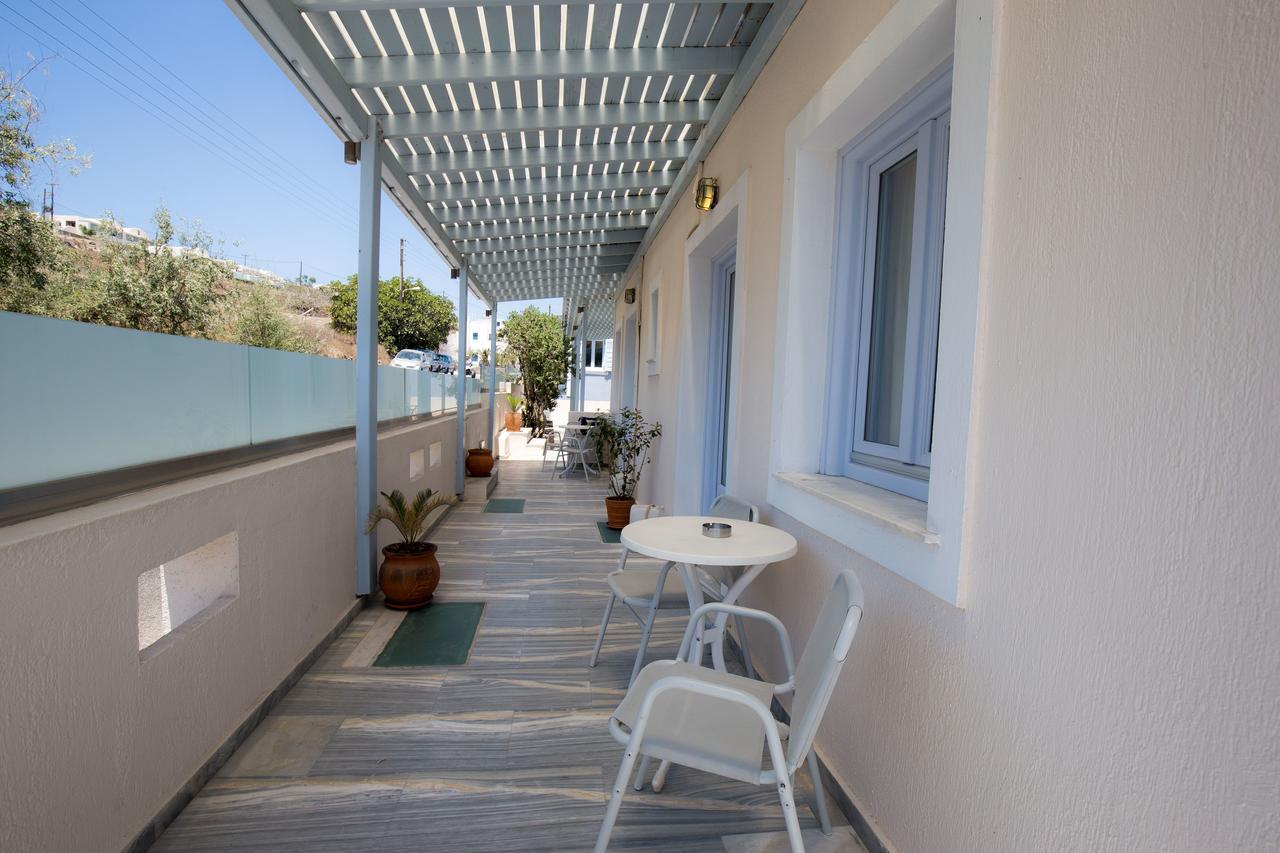 Erato Apartments Fira  Exteriör bild